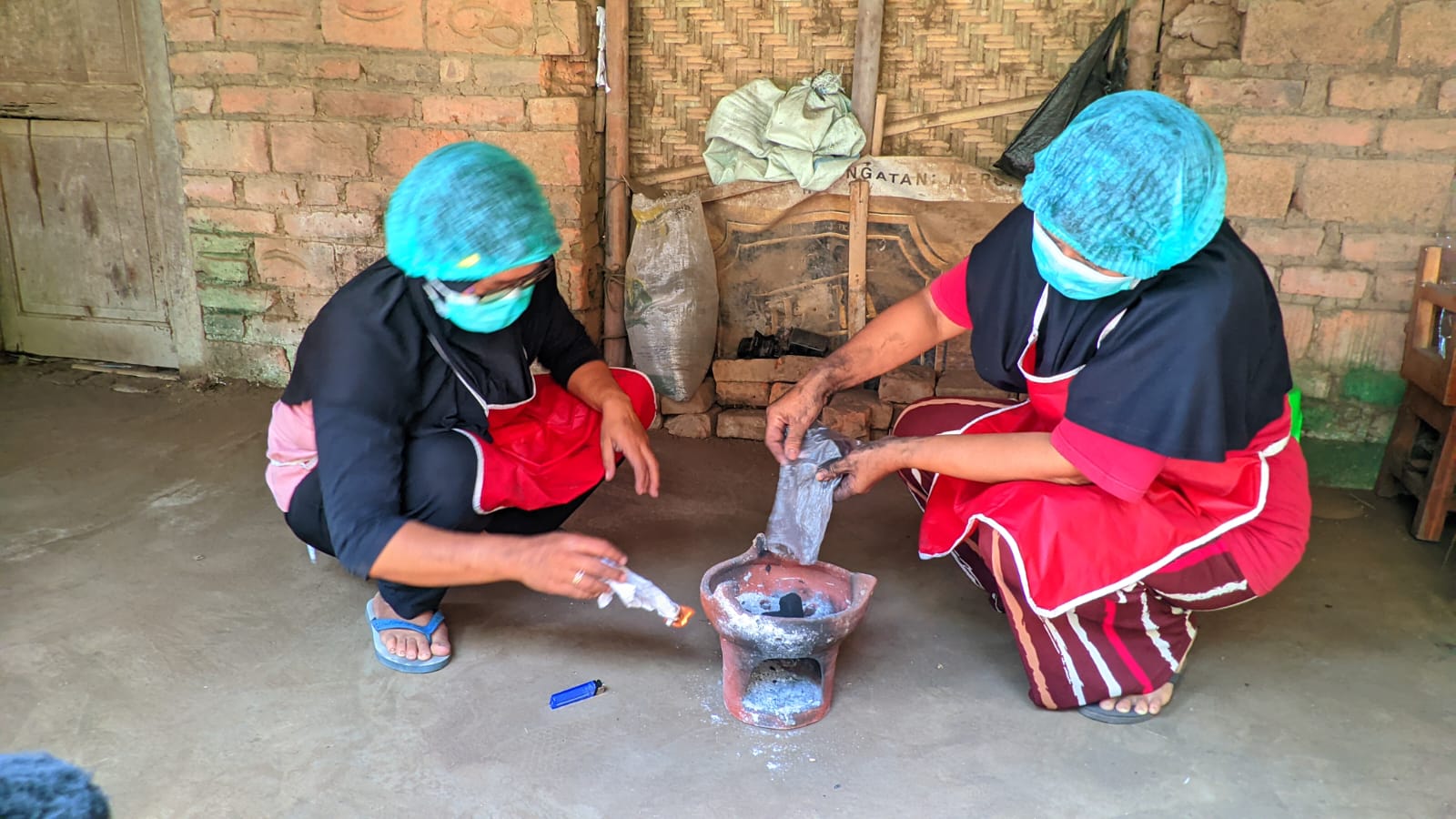 Produksi Briket Arang di Bantul. Hasil Kreasi Emak-emak Manfaatkan Sampah Batok Kelapa
