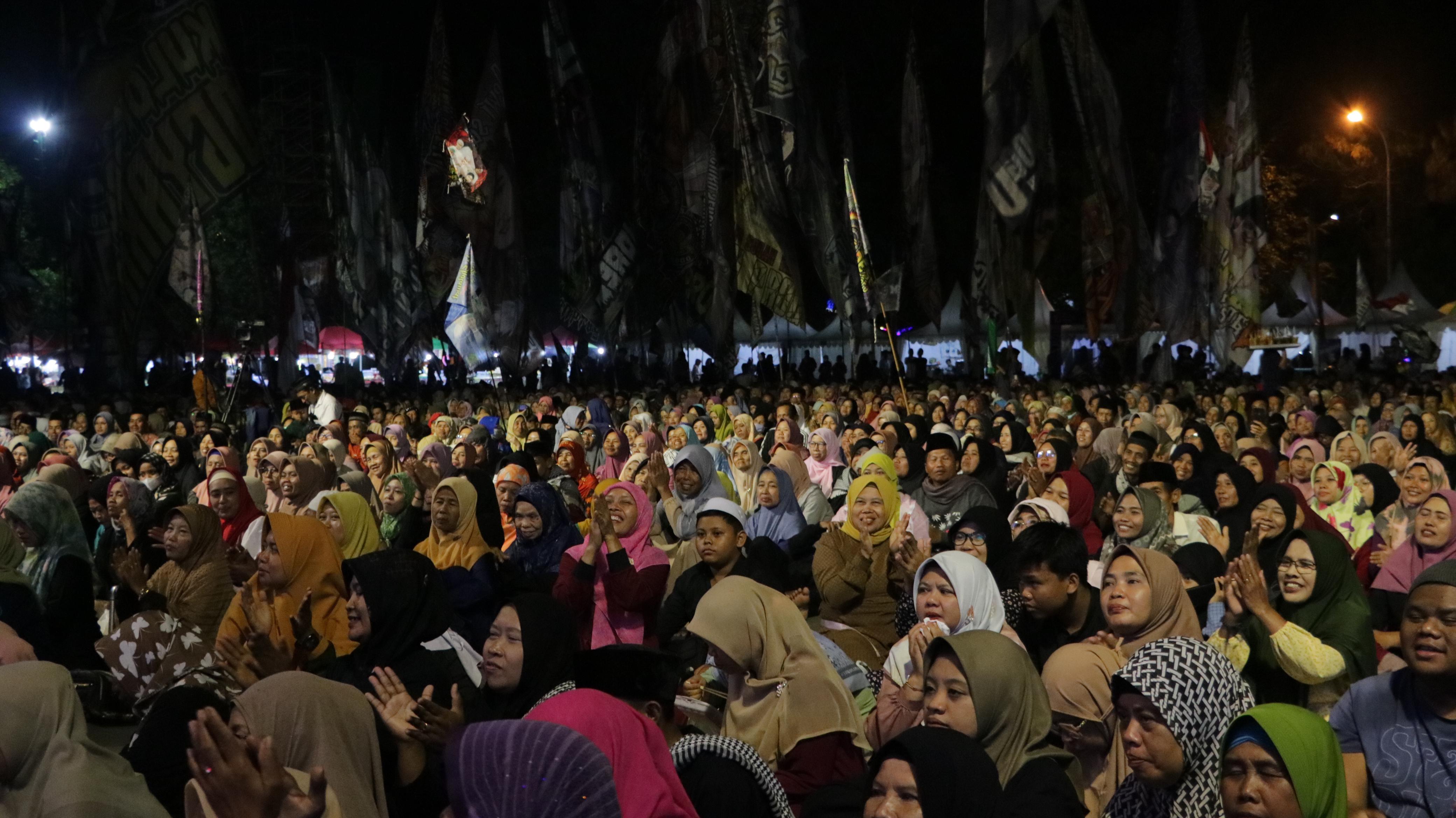 Ribuan Masyarakat Hadiri Sholawat Keistimewaan di Kulon Progo