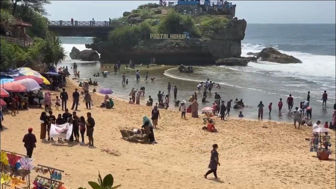 Libur Panjang Maulid Nabi, Destinasi Pantai di Gunungkidul Masih Jadi Favorit Wisatawan