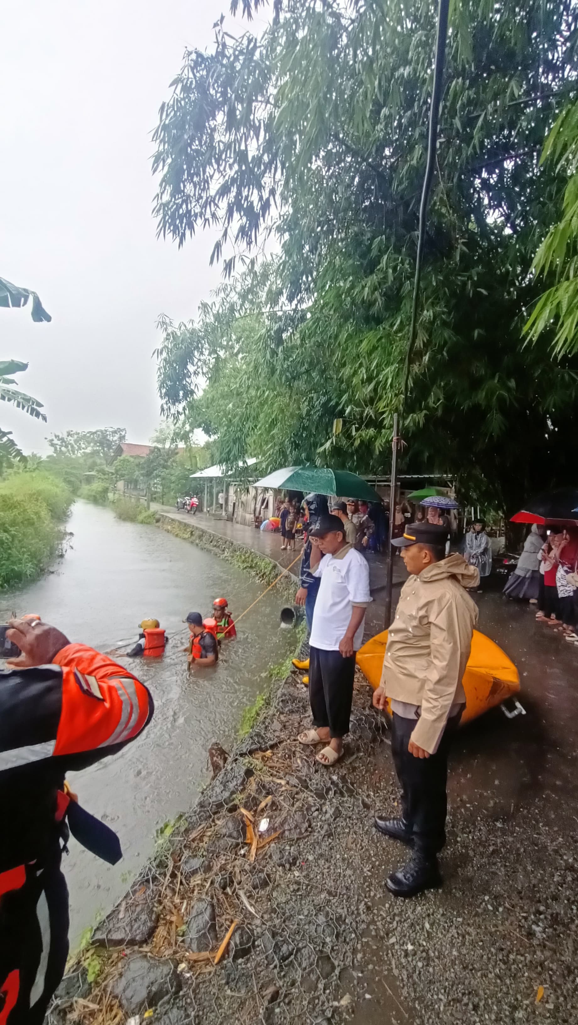 Terpleset di Sungai, Balita di Pleret Bantul Hanyut Terbawa Arus