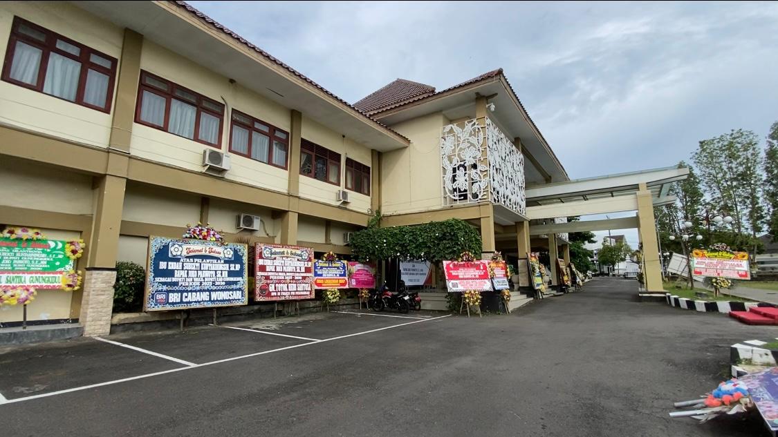 Hari Kedua Setelah Dilantik, Bupati dan Wakil Bupati Gunungkidul Belum Nampak di Kantor