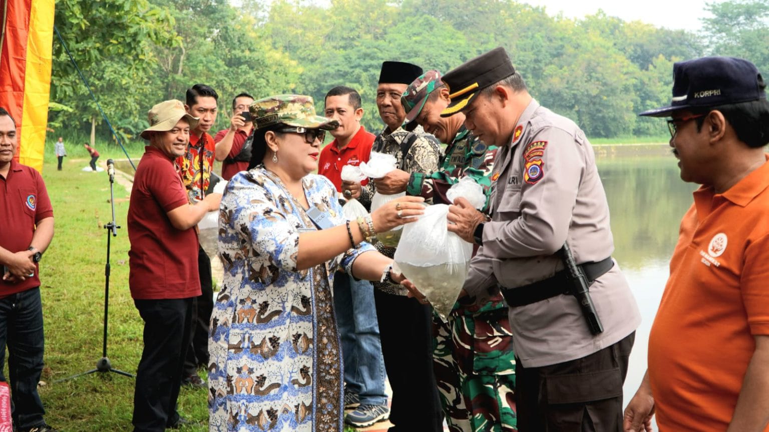 Lestarikan Endemik Lokal, Pemkab Tebar Ratusan Ribu Ikan Nilem dan Tawes
