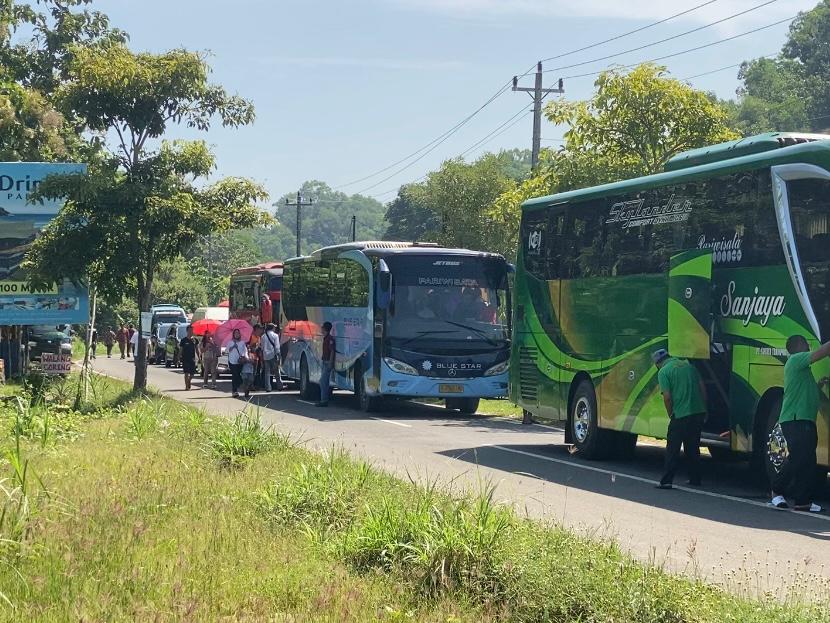 Jalur Pantai Gunungkidul Macet Hingga 4 Kilometer, Penumpang Pilih Jalan Kaki