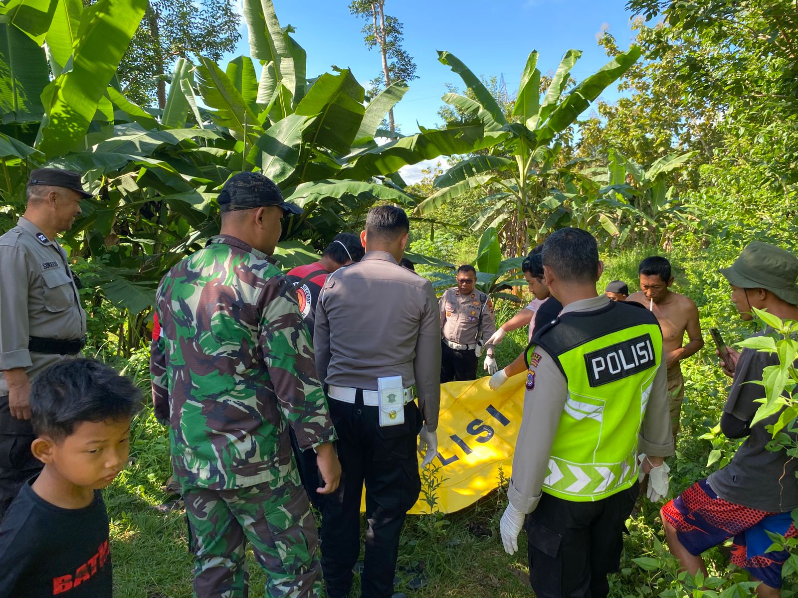 Mayat Pria Tak Beridentitas Ditemukan di Ladang Semoyo