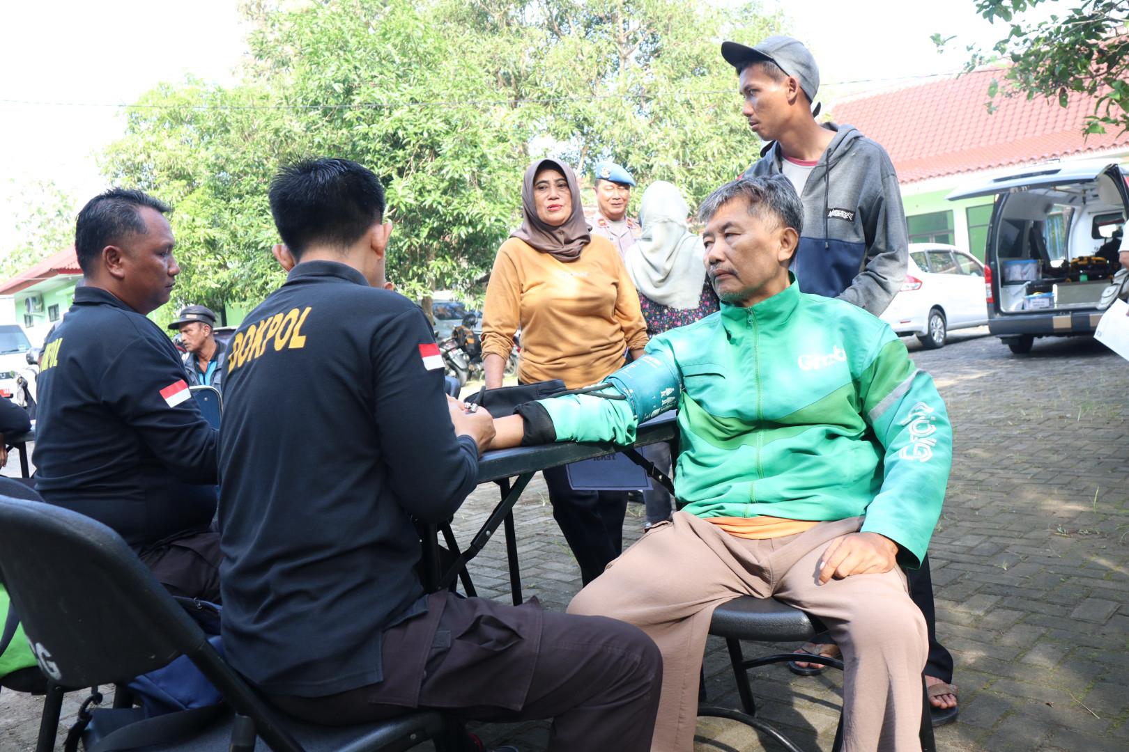 Polres Kulon Progo Amankan Kesehatan Pengemudi Ojek Online