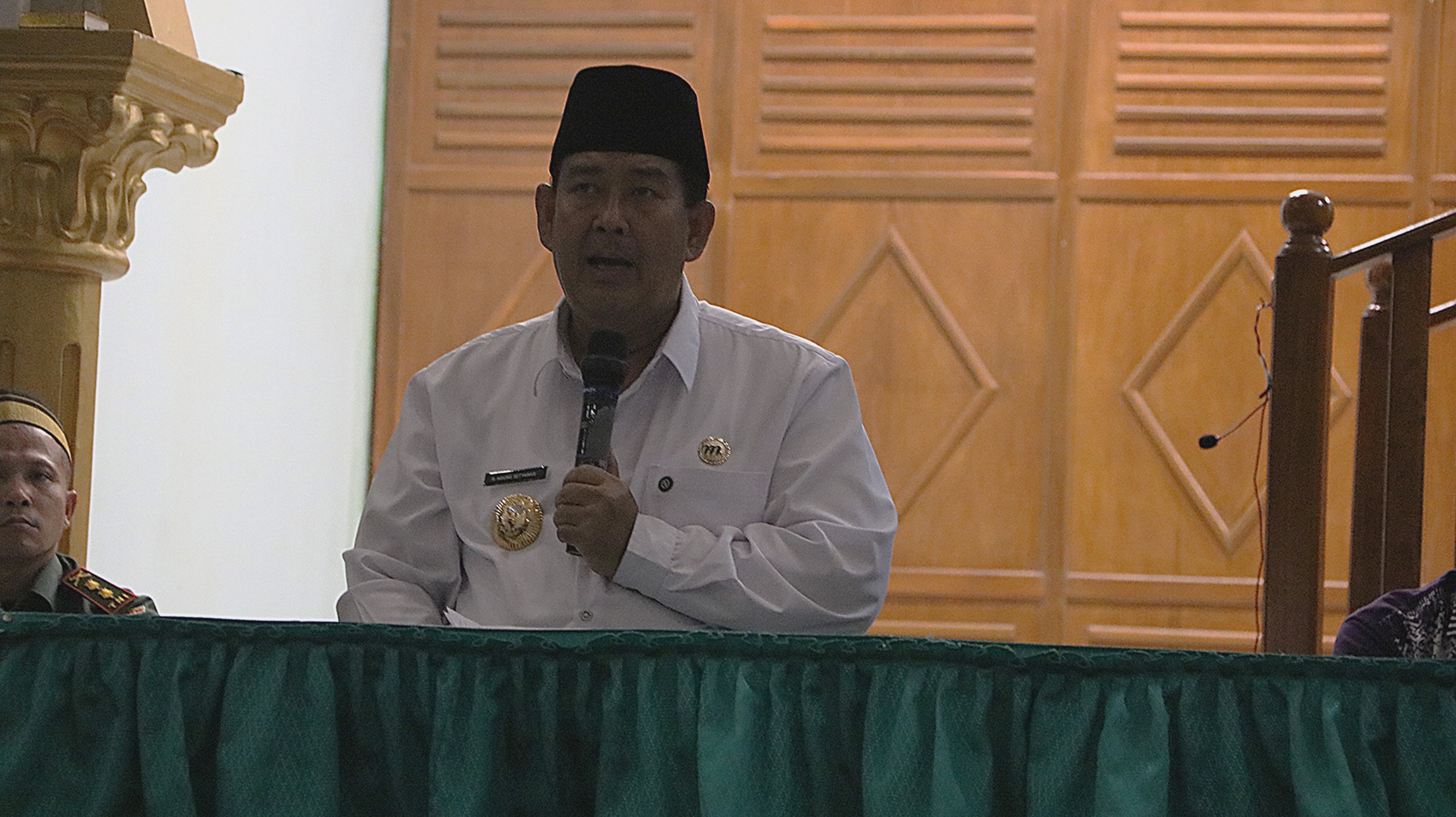 Puluhan Juta Melayang Digondol Peretas WhatsApp Bupati Kulon Progo