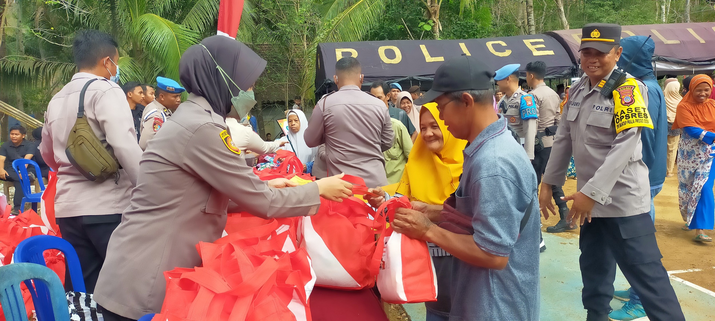 Pererat Hubungan dengan Masyarakat, Polres Kulon Progo Gelar Bakti Sosial