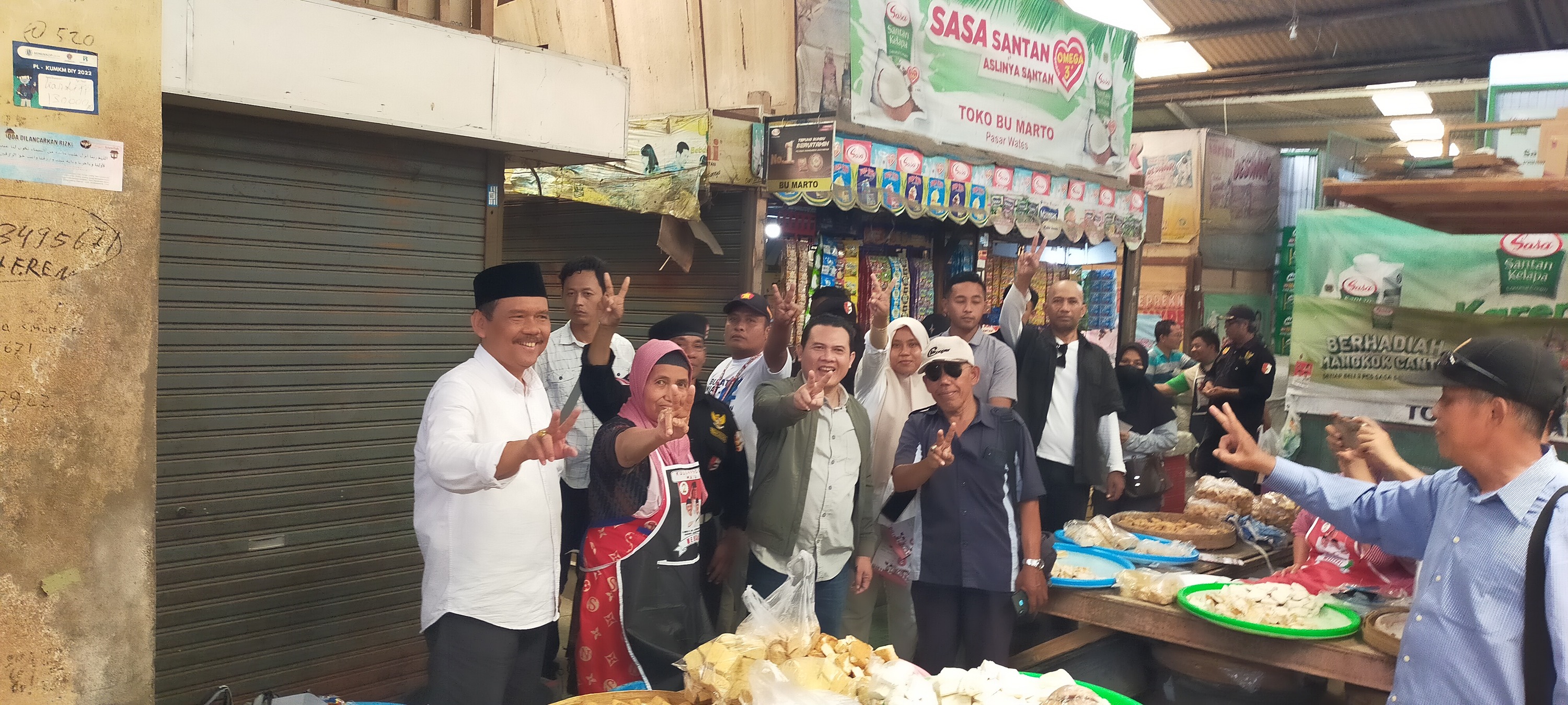 Kampanye, Paslon Marija-Yusron Sambangi Pasar Wates