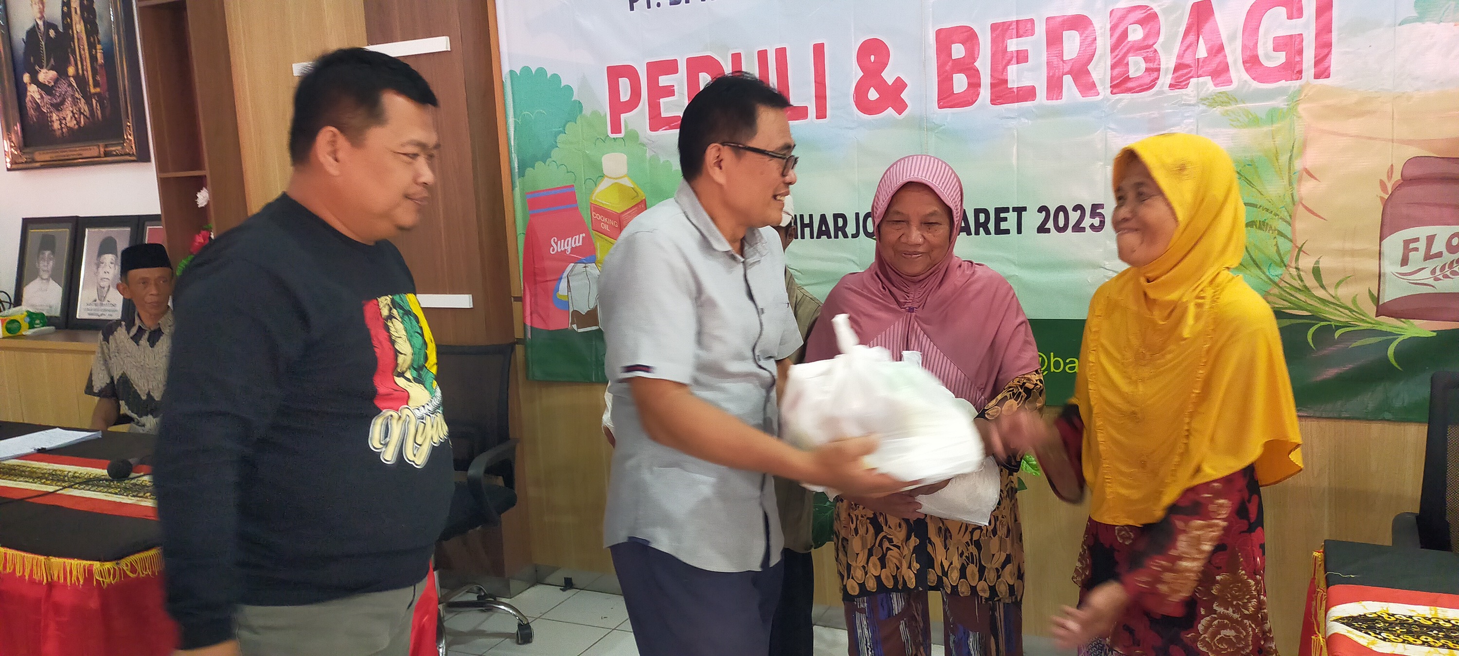 Masyarakat Kebonharjo Sambangi Pasar Murah Bank Kulon Progo