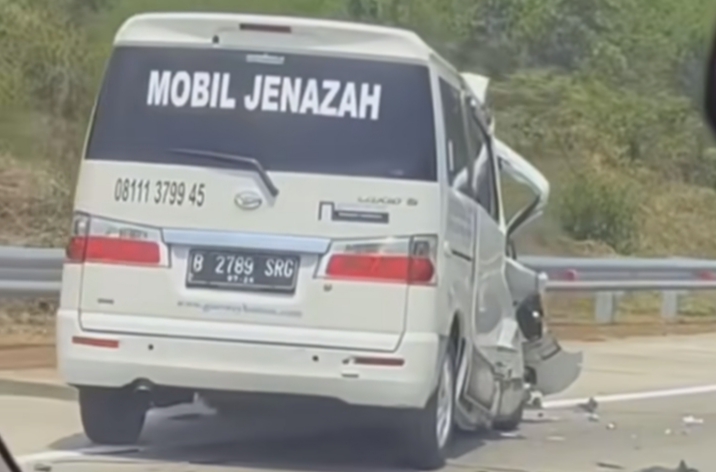 Kecelakaan di Tol Batang hari ini