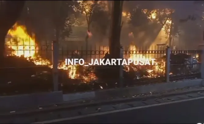 Kebakaran di Menteng Jakarta Pusat hari ini