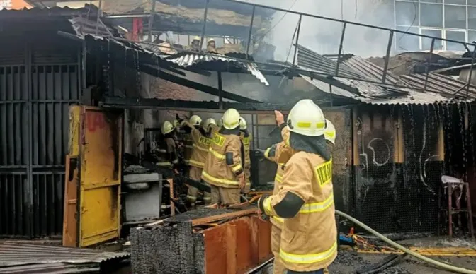 Kebakaran di Pulogadung Jaktim hari ini 