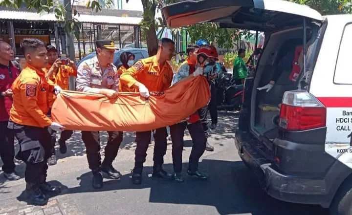 Pria tewas mendadak di Surabaya hari ini 