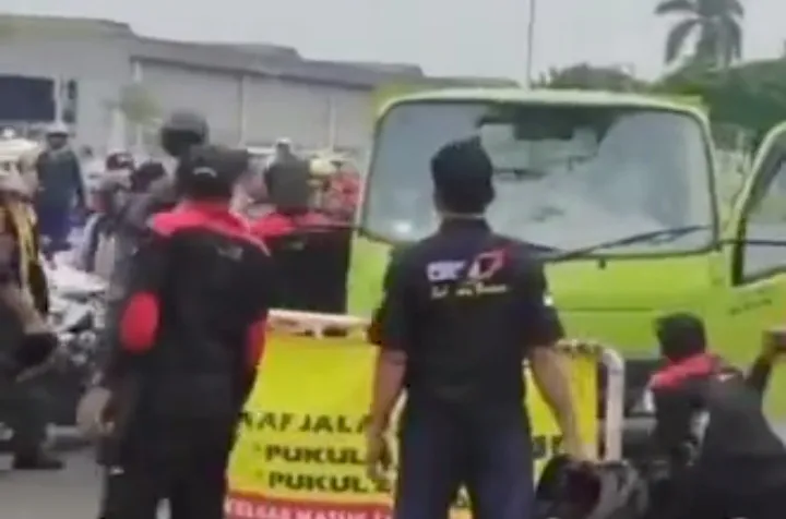 Buntut Pengrusakan Truk saat Demo Buruh di Cikarang Bekasi, Sejumlah Pria Diamankan Polisi