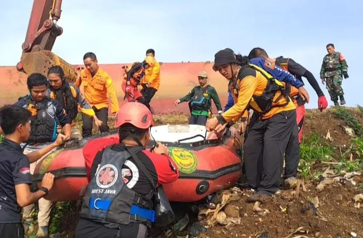 Seorang Anak Tenggelam di Sungai Citarum, Sudah 2 Hari Korban Bekum Ditemukan