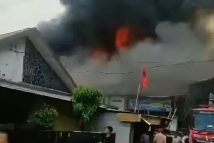 Kebakaran di Tebet Jakarta Selatan, Hanguskan Kawasan Pemukiman Padat Penduduk