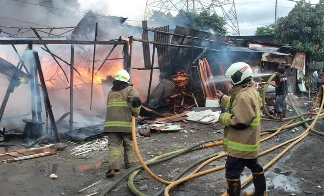 Kebakaran di Cakung Jakarta Timur 