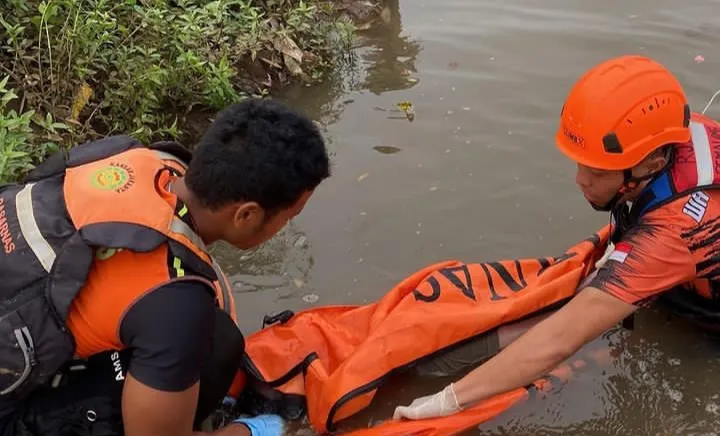 2 Korban Tenggelam di Kali Ciliwung Jakarta Pusat Ditemukan Tewas Usai 2 Hari ...