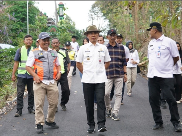 Pemkab Gunungkidul Rampungkan Perbaikan Dua Ruas Jalan Rusak