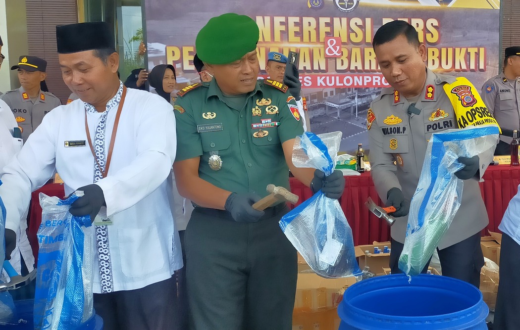 Polres Kulon Progo Musnahkan Ribuan Minuman Keras