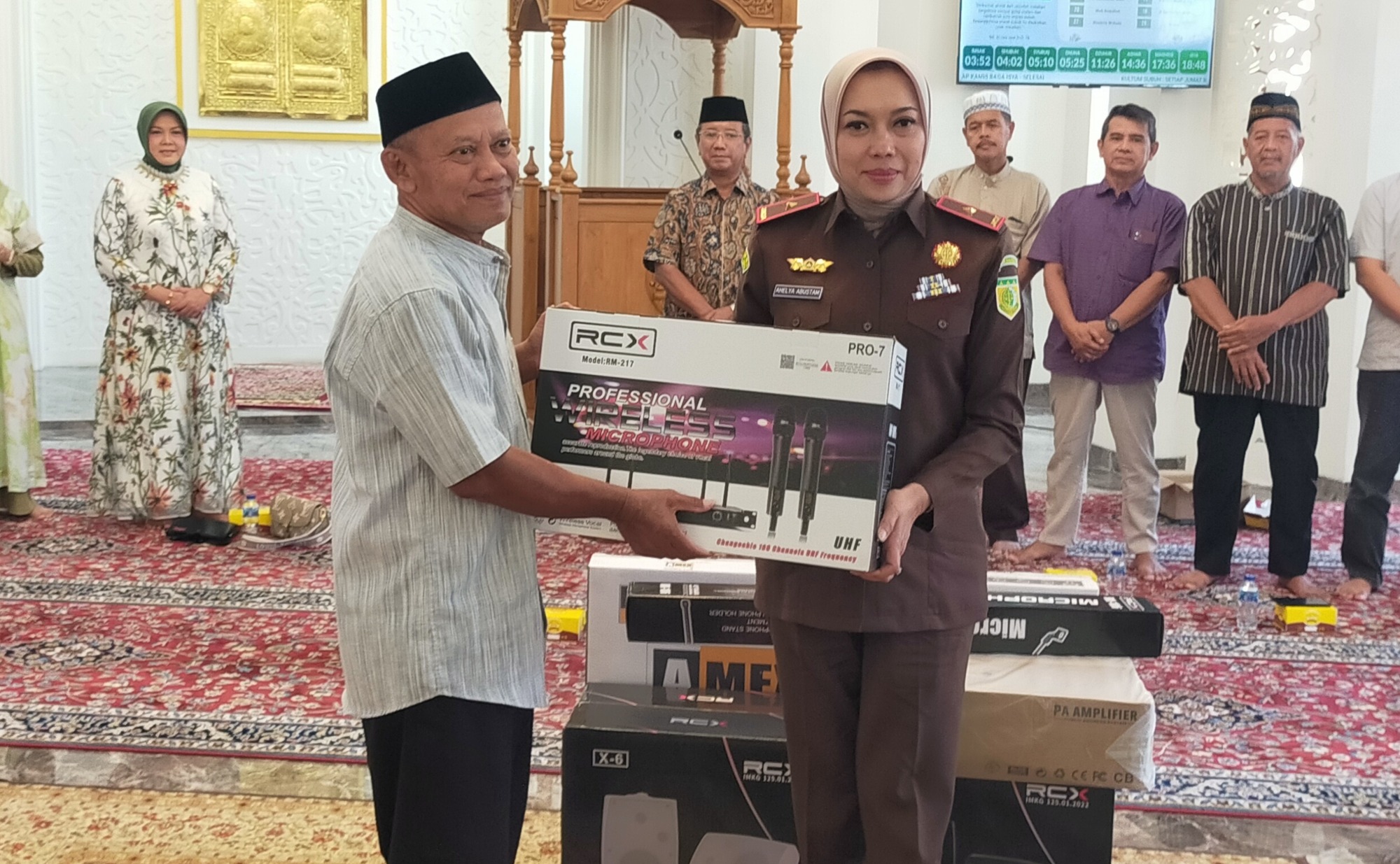 Durung Peribadahan, Kajati DIY Berikan Bantuan Alat ke Masjid Harto Sudarmo