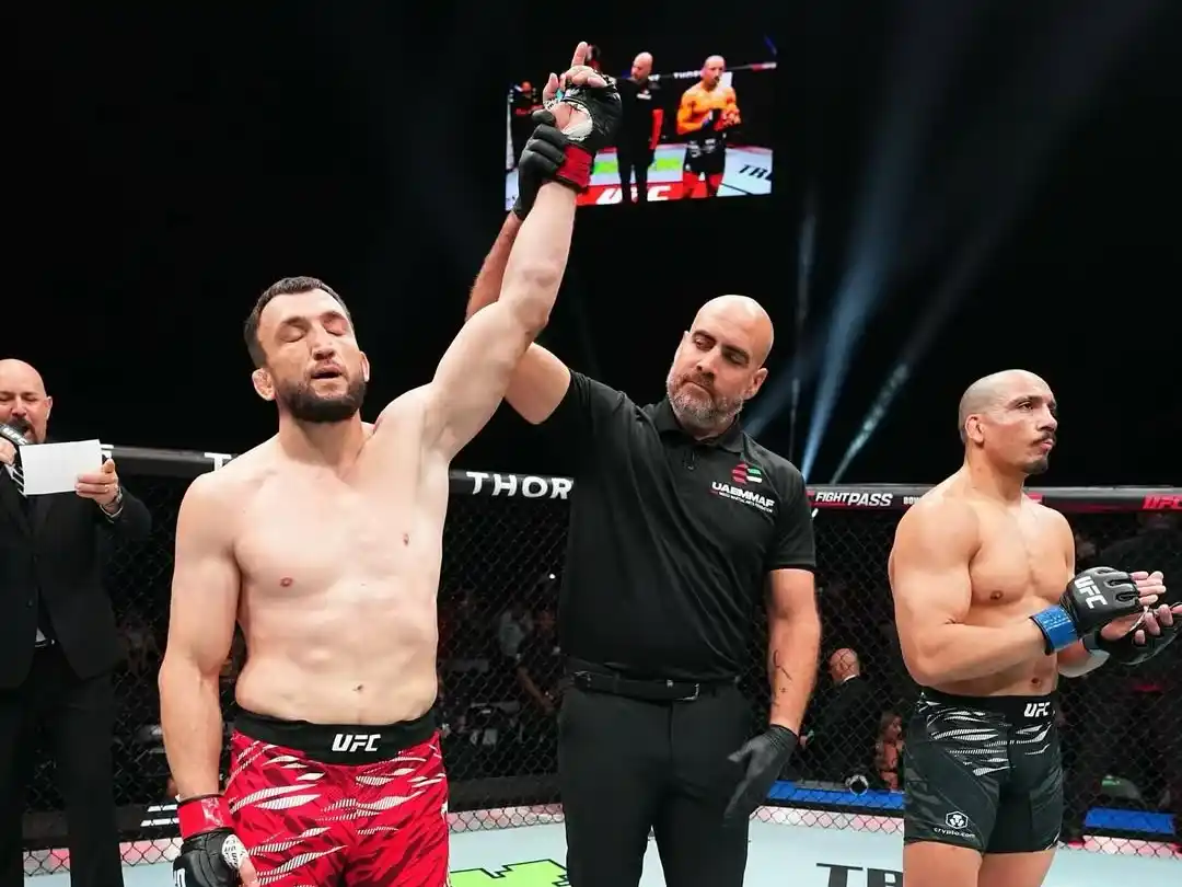 King of Kungfu, Muslim Salikhov Pukul KO Carlos Leal dalam 0:42 di UFC ...