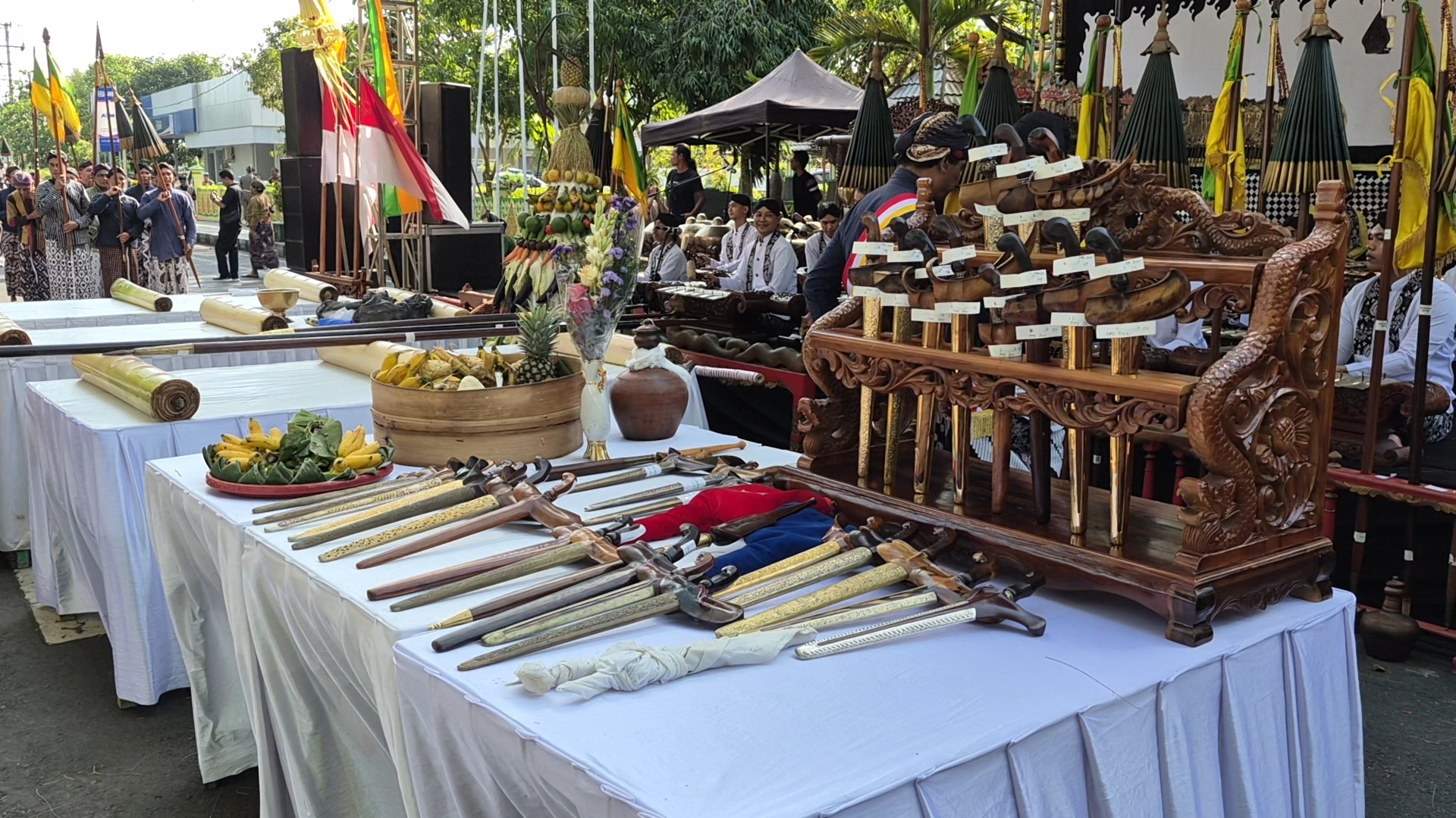 Ribuan Warga Padati Kirab Pusaka dan Jamasan Agung Kulon Progo, Tradisi Suro Disiapkan ...