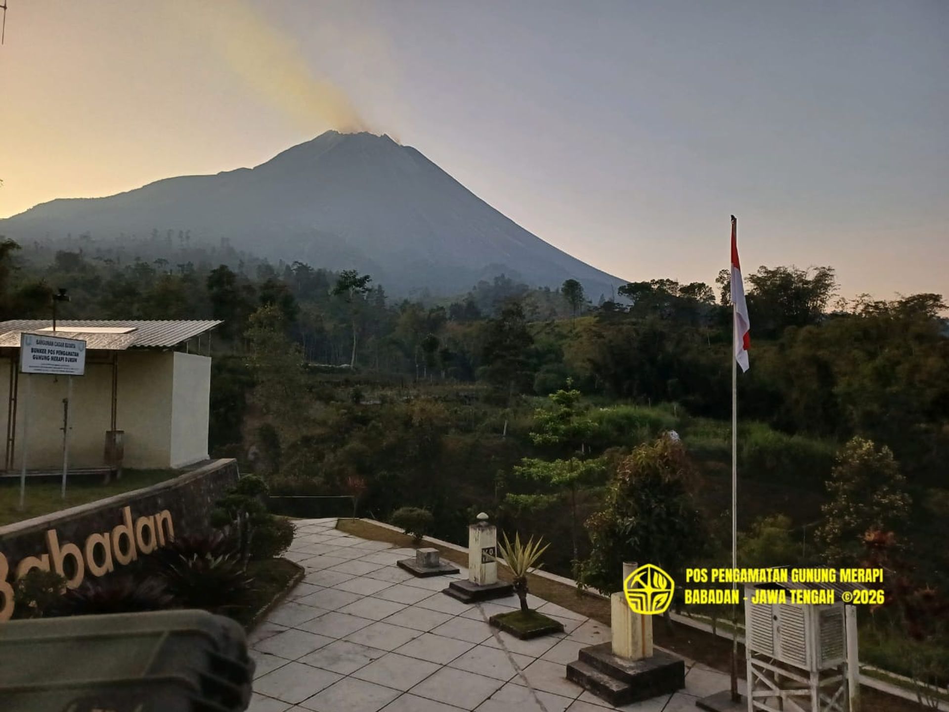 Gunung Merapi Gugurkan 6 Lava ke Kali Krasak, Jarak Luncur 1,7 Kilometer