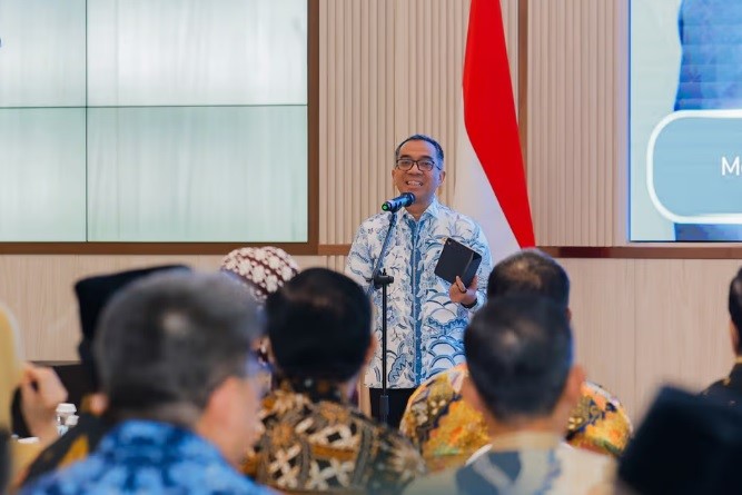 Mendiktisaintek Minta Forum Rektor Jadi Motor Transformasi Kampus, Riset Harus Berujung Solusi dan ...