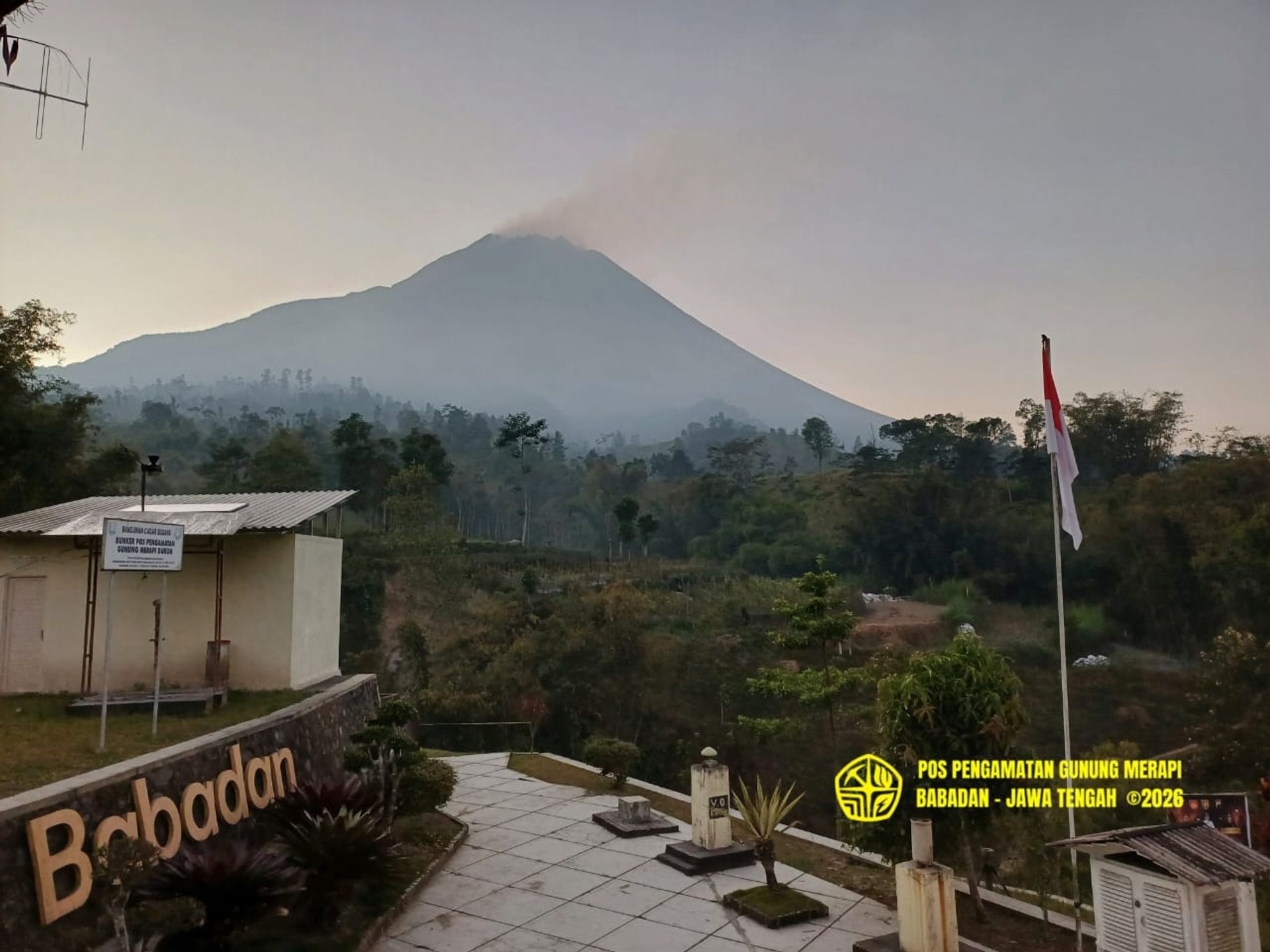 Gunung Merapi Siaga Level III, Asap Kawah Terpantau 200 Meter dari Puncak