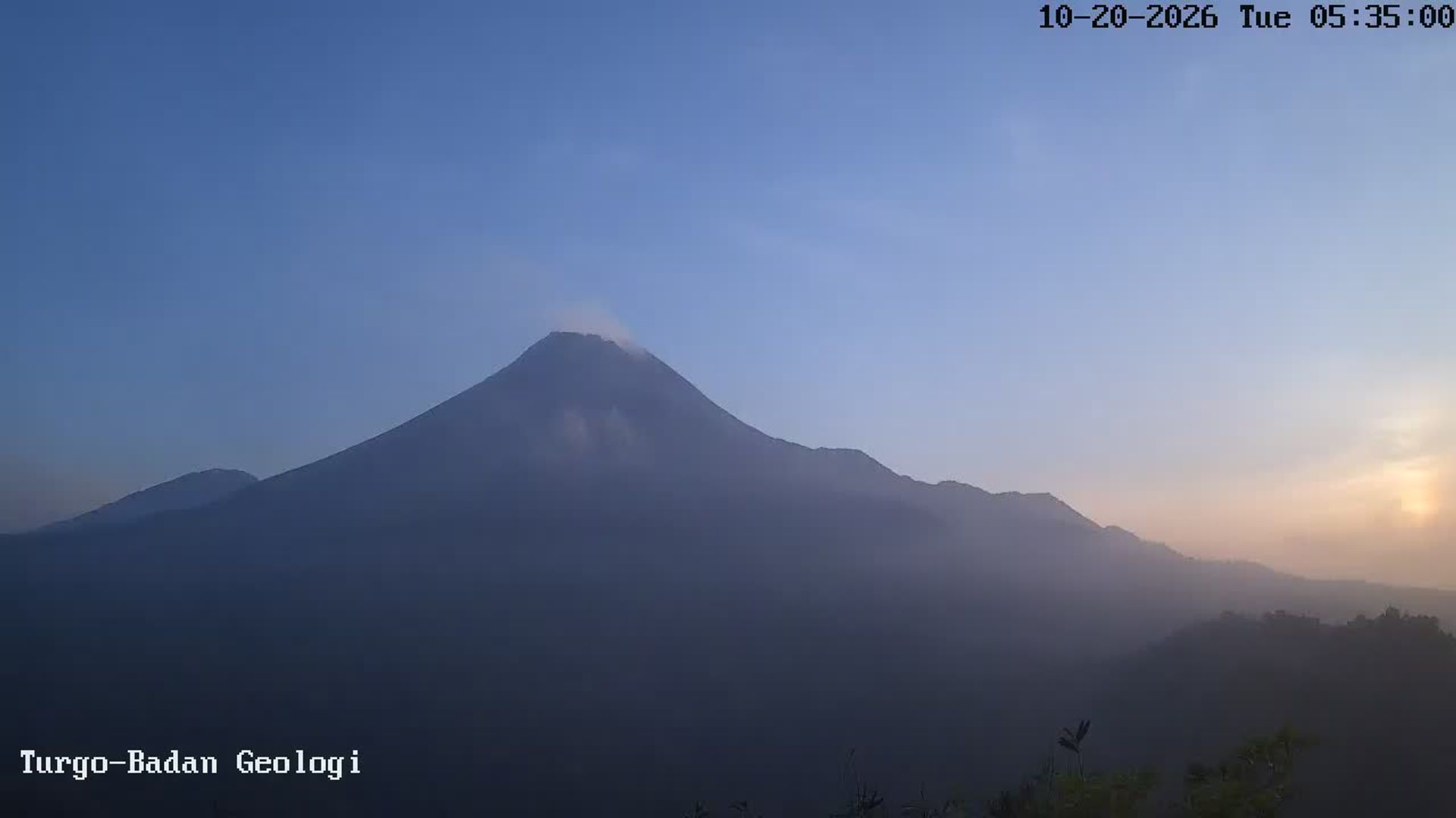 Merapi Masih Siaga, BPPTKG Catat 2 Guguran Lava Sejauh 2 Kilometer
