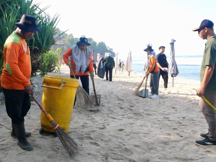 Dari Bersih Pantai hingga Antisipasi Kekeringan, Bupati Gunungkidul Dorong Gerakan Lingkungan yang Lebih ...