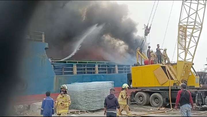 Kebakaran Kapal di Sunda Kelapa Hari Ini 26 Agustus 2023, 75 Personel Damkar Jinakkan Api