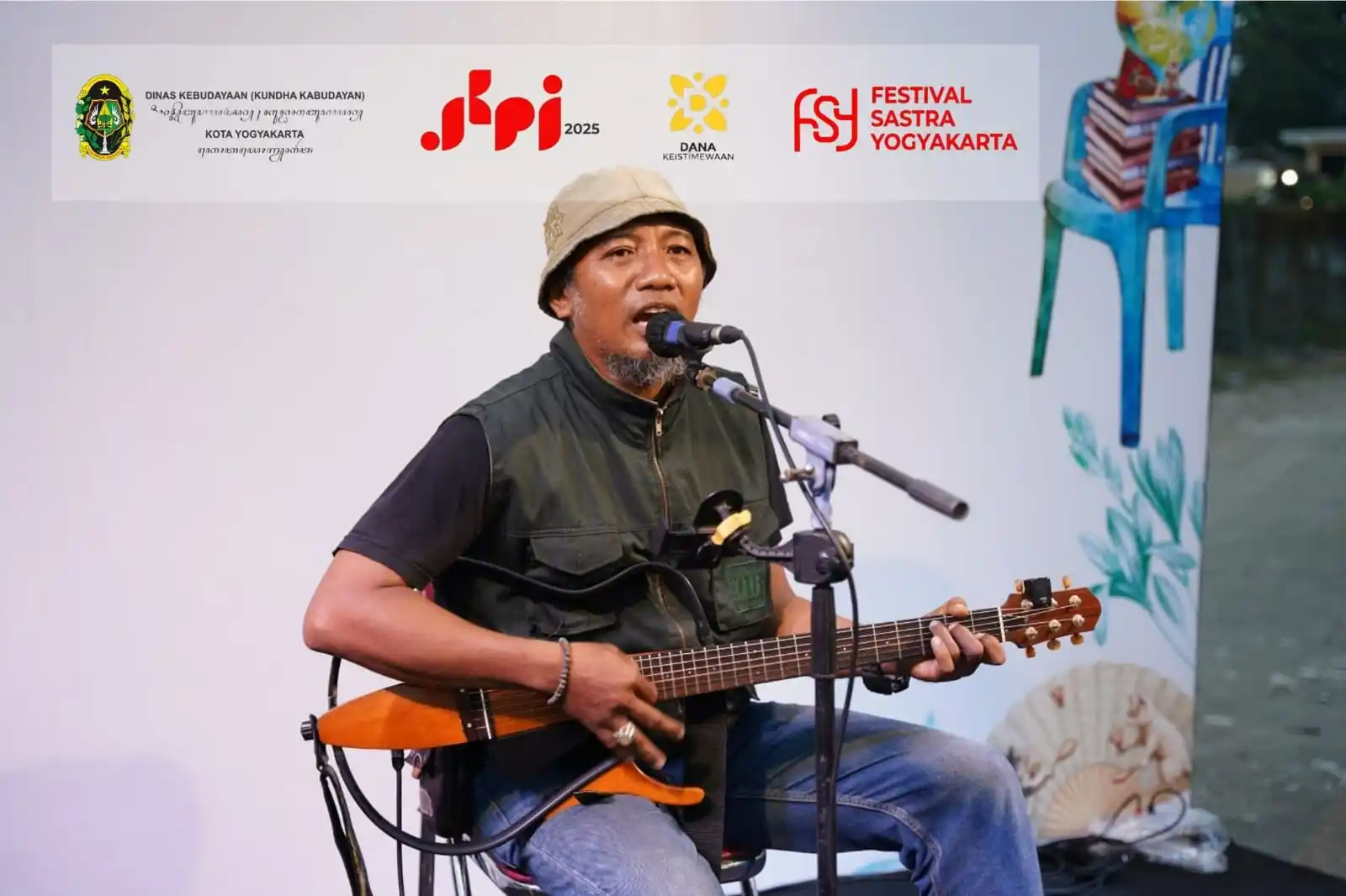 Sastra Surup FSY 2025 Suguhkan Sastra Performatif dalam Suasana Kontemplatif