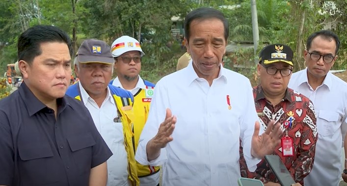 Presiden Jokowi di Penajam Paser Utara Kaltim Tinjau Progres Inpres Jalan Daerah