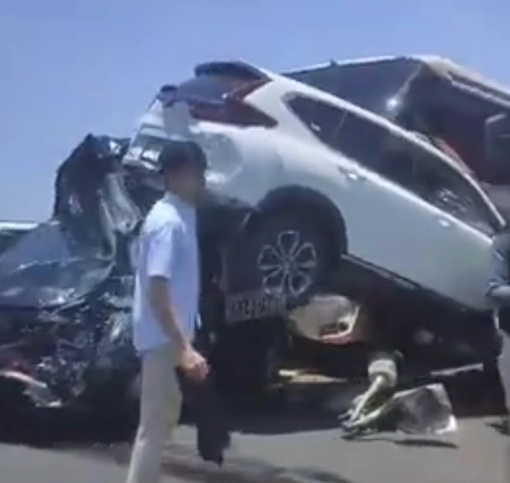 Kecelakaan di Tol Semarang 30 September 2023, Bus, Truk, dan Mobil Saling Bertabrakan