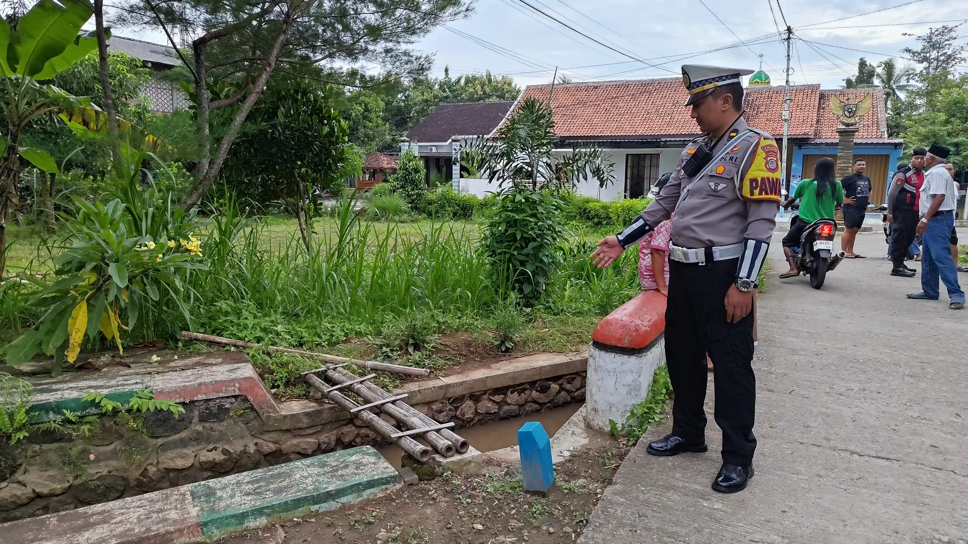 Tragis, Seorang Balita Tercebur Aliran Irigasi dan Meninggal