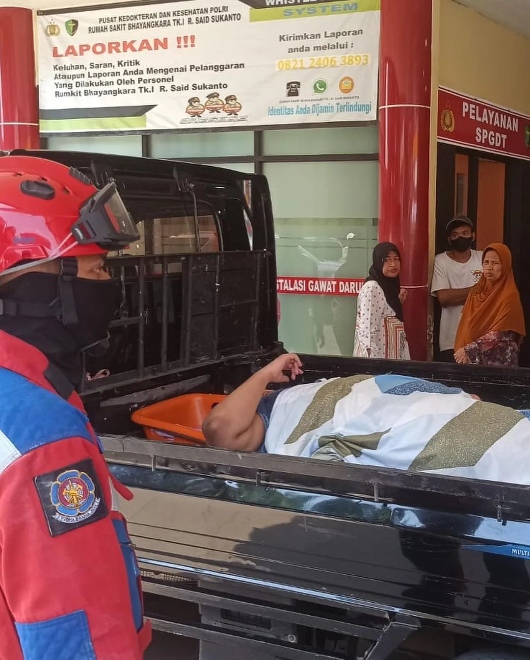 Pria Obesitas 200 Kg di Pancoran Jaksel Dievakuasi Damkar Pasca Terpeleset di Kamar Mandi