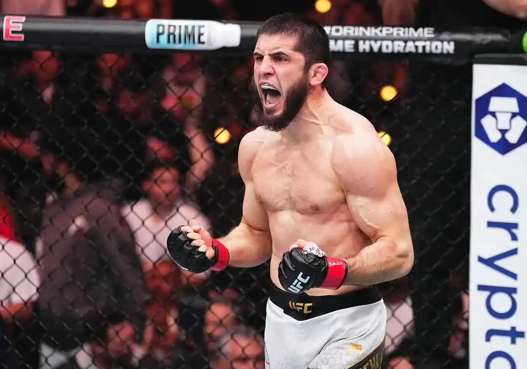 Islam Makhachev Ungkap Alasan Lepas Gelar Juara Kelas Ringan UFC