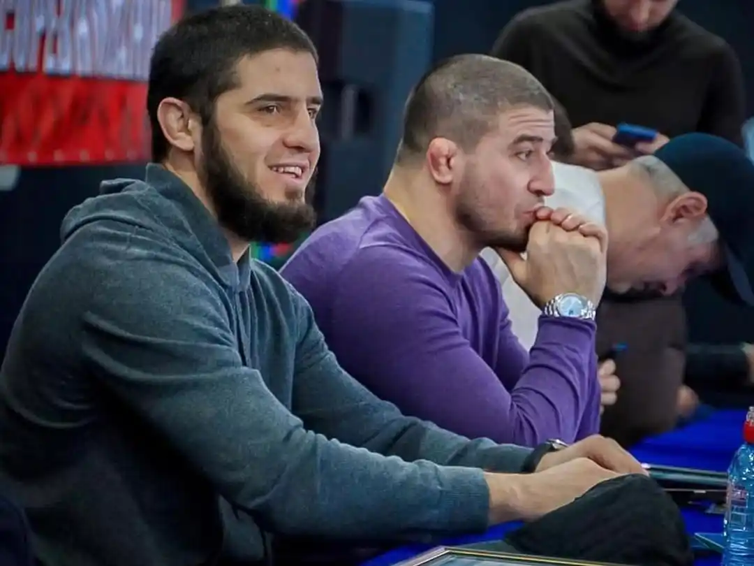 Ilia Topuria vs Charles Oliveira: Islam Makhachev Nilai Peluang 50:50
