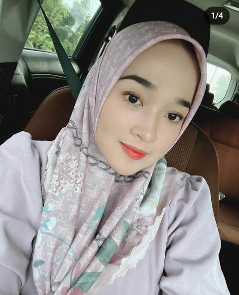 artis janda cantik