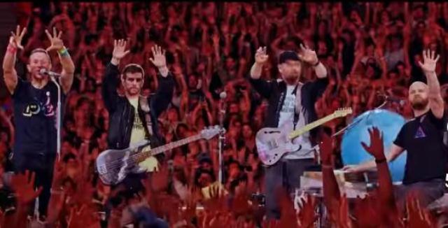  dampak konser Coldplay di Indonesia 