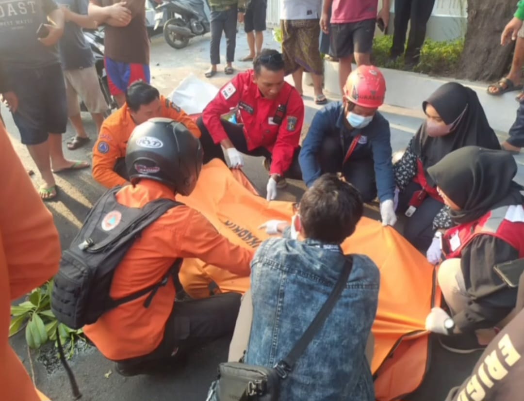 Kecelakaan di Jalan Menur Pumpungan Surabaya