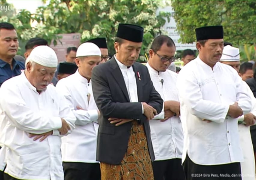 Khidmat, Presiden Jokowi Salat Idul Adha di Simpang Lima Semarang