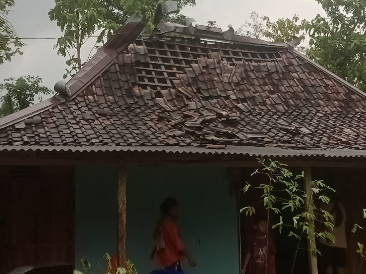 Gunungkidul Dilanda Cuaca Buruk, Belasan Rumah Rusak