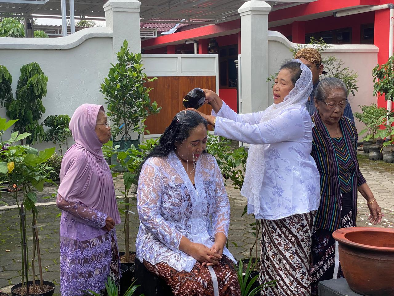 Cegah Kesialan, Bupati Endah Gelar Ruwatan