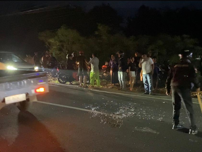 Sepeda Motor Diseruduk Mobil ColT di Jalan Baron Gunungkidul, 2 Orang Dilarikan ke ...