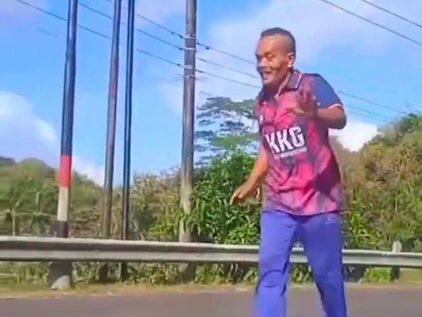 Sambut Masa Pensiun, Seorang Guru Olahraga di Gunungkidul Berlari Puluhan Kilometer Sebagai Bentuk ...