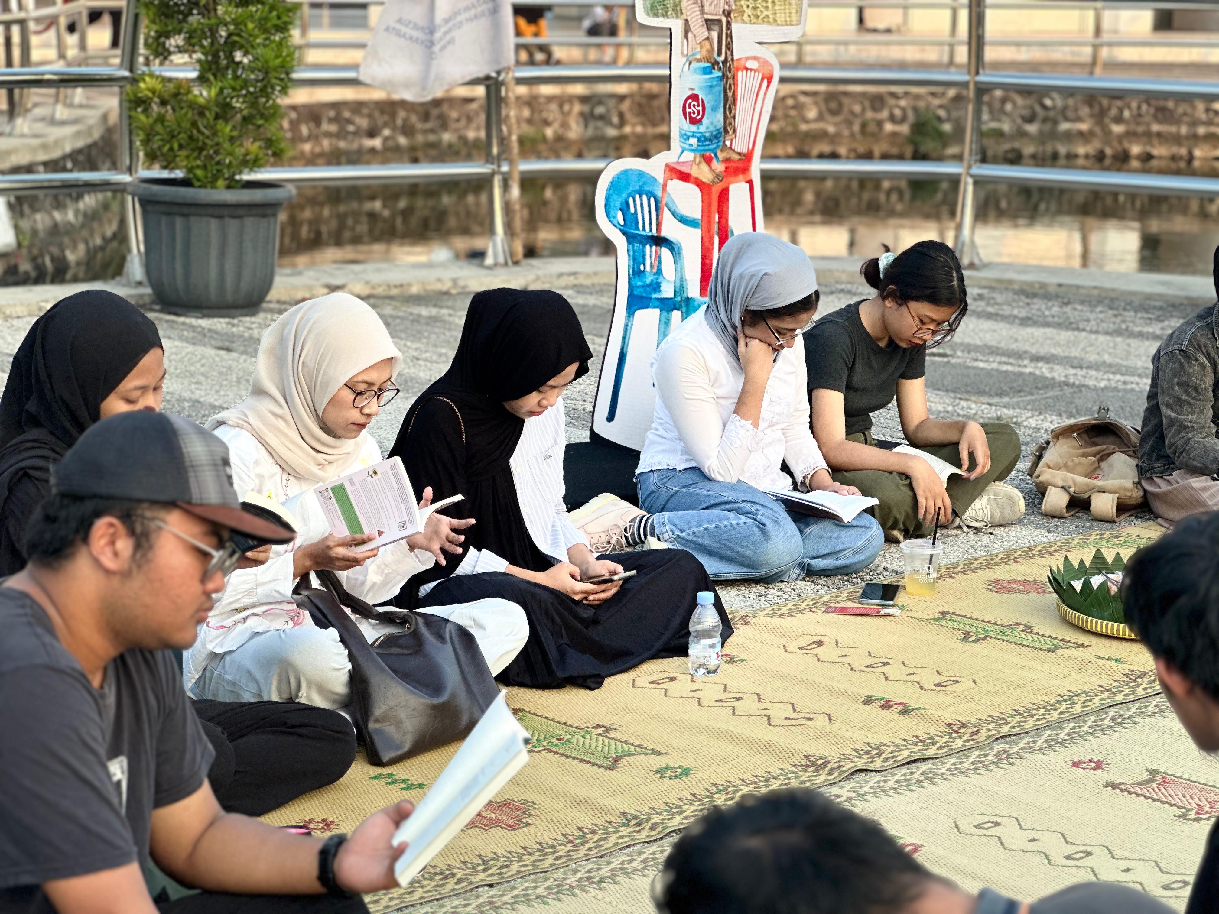 Ruang Sunyi Program Silent Reading di Tengah Riuhnya FSY2025