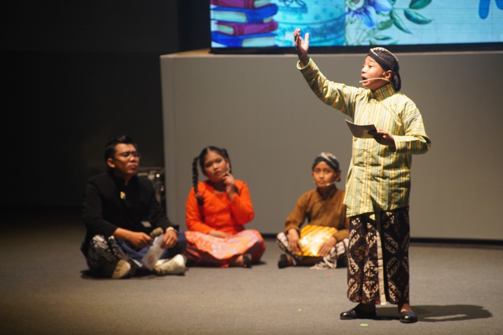 Pembukaan FSY 2025 Diisi Pembacaan Puisi Hingga Penampilan Iksan Skuter